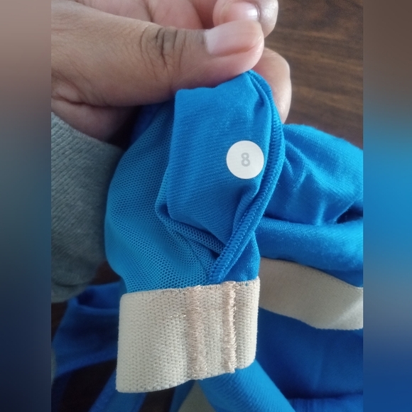 Lululemon Power Up Tank
Beaming Blue Size 8 - Picture 10 of 12